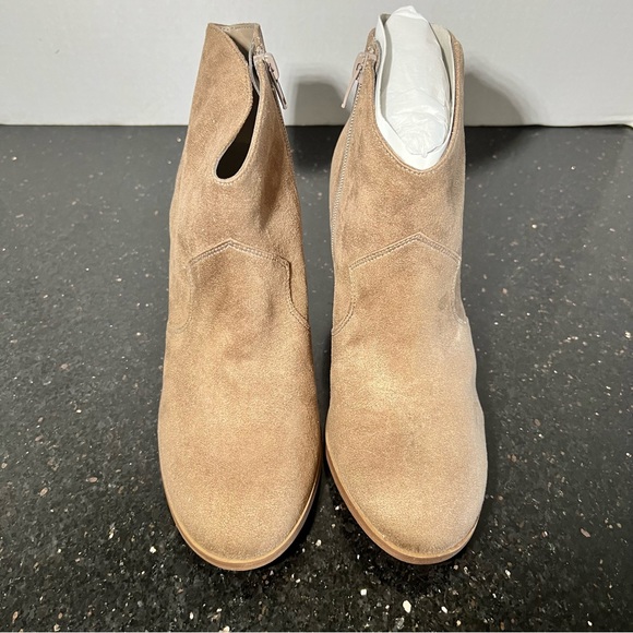 BP Nolly Western Type Taupe Booties size 9 - Picture 2 of 9